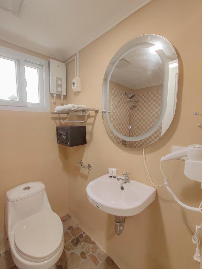 Joe'S Castle Bed and Breakfast Sagbayan Εξωτερικό φωτογραφία